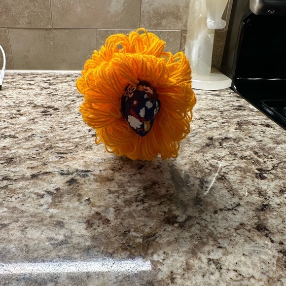 Cute Lion Christmas Decoration - Picture 3 of 3